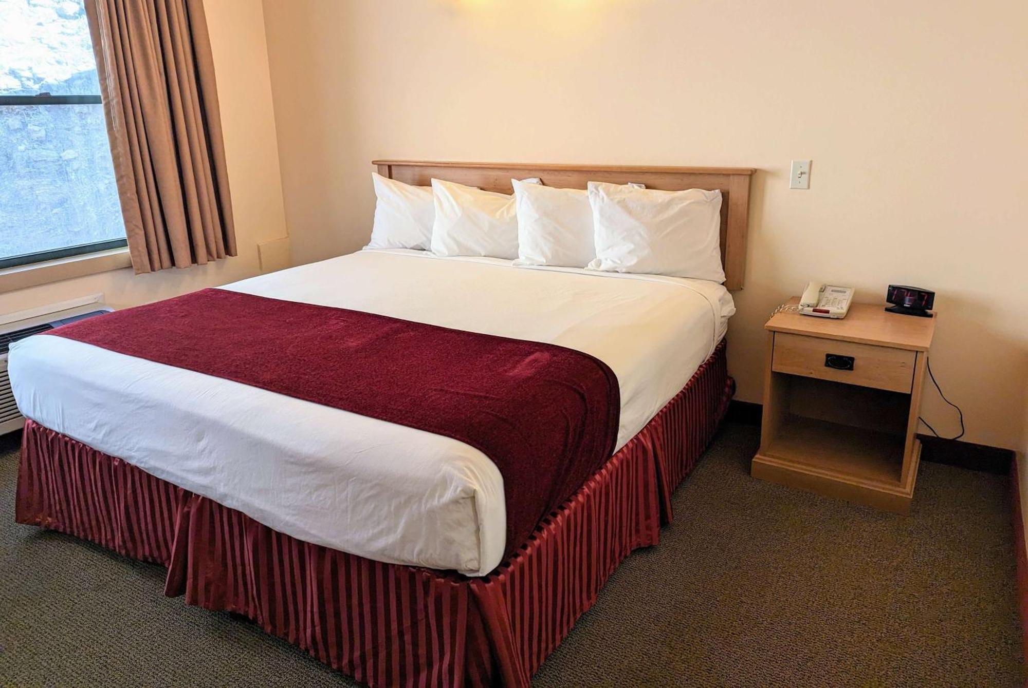 Travelodge By Wyndham דדווד מראה חיצוני תמונה